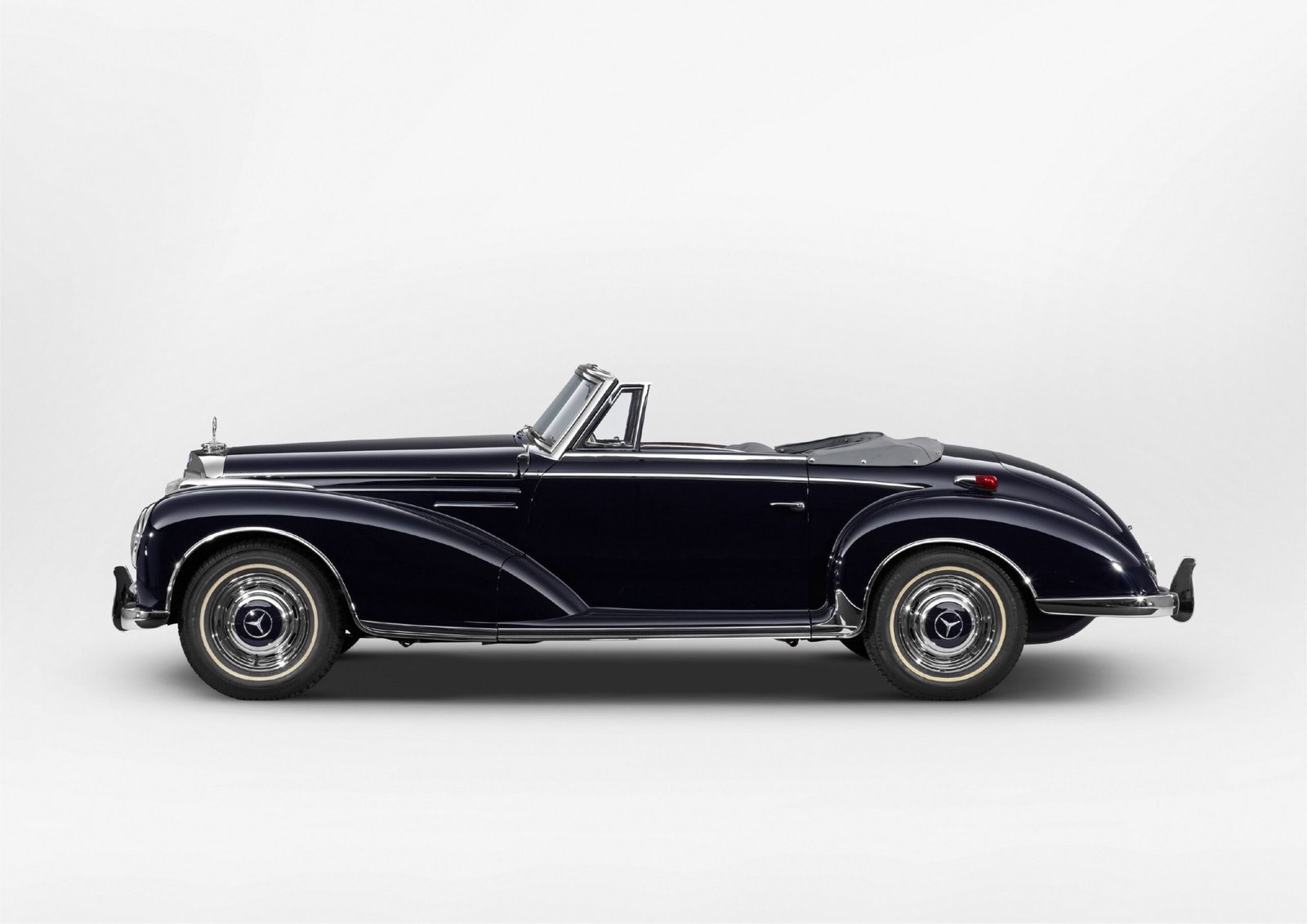 Mercedes-Benz 300 Sc Roadster of Kolaha Collection Vintage Cars