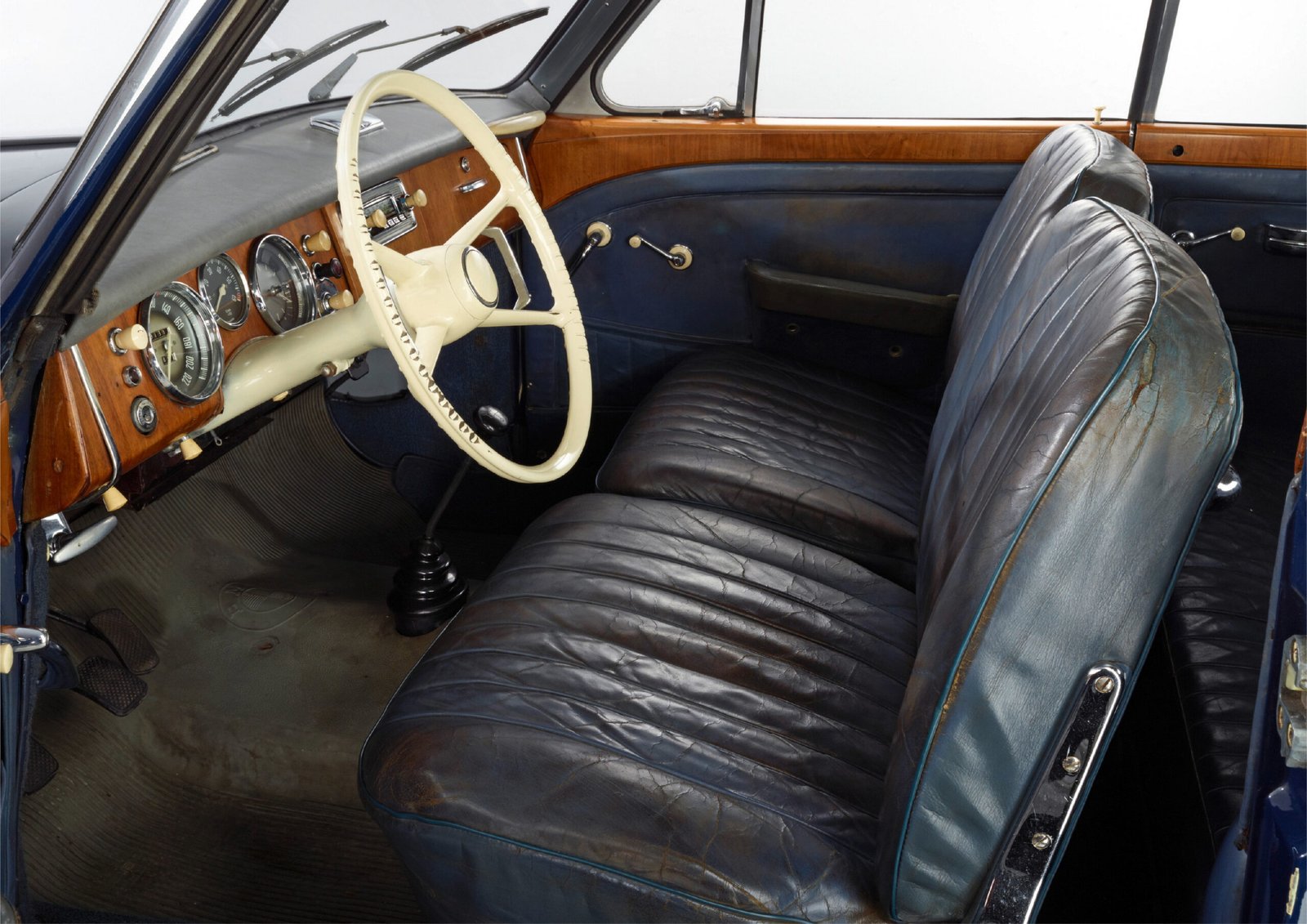 BMW 502 V8 Coupe of Kolaha Collection Vintage Cars