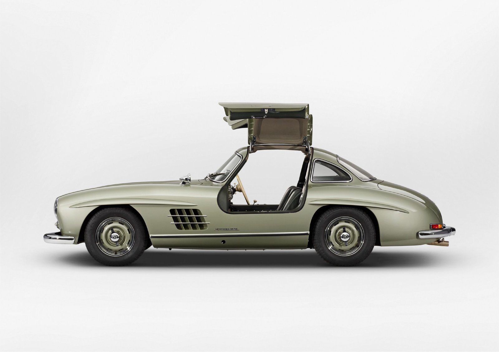 Mercedes-Benz 300 SL Gullwing of Kolaha Collection Vintage Cars
