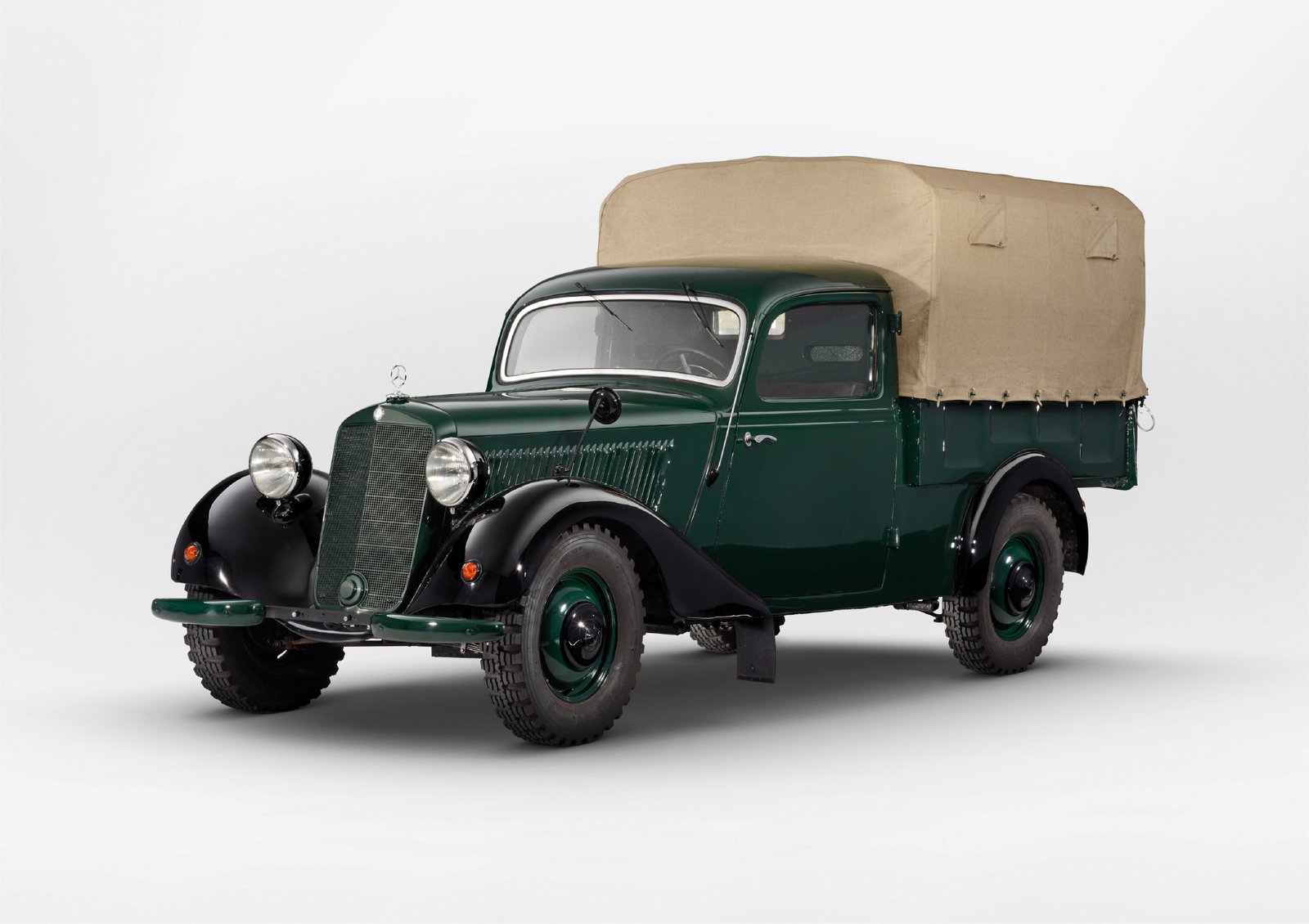 Mercedes-Benz 170 V of Kolaha Collection Vintage Cars