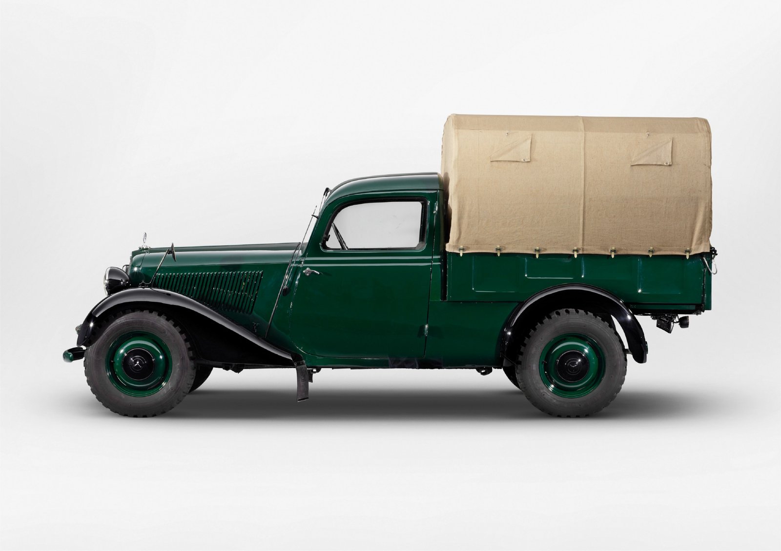 Mercedes-Benz 170 V of Kolaha Collection Vintage Cars