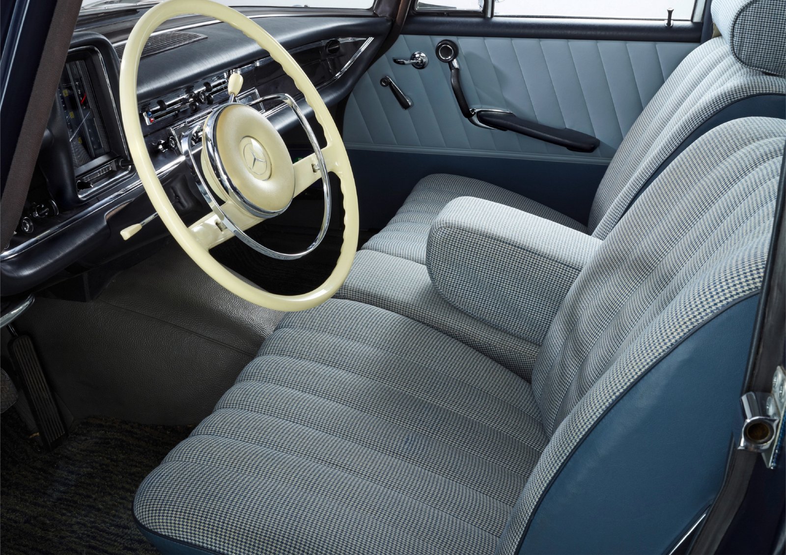 Mercedes-Benz 190 C of Kolaha Collection Vintage Cars