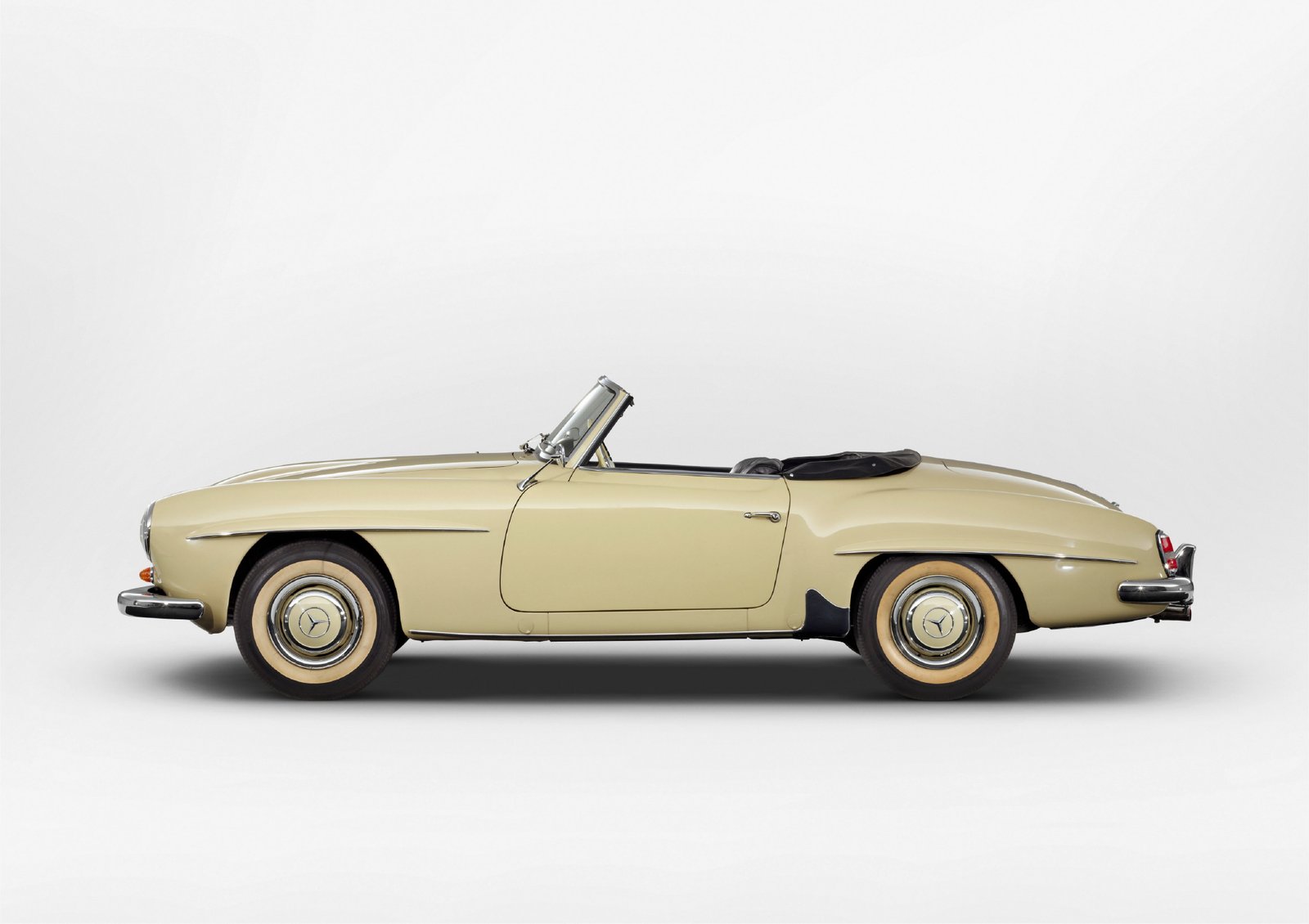 Mercedes-Benz 190 SL of Kolaha Collection Vintage Cars