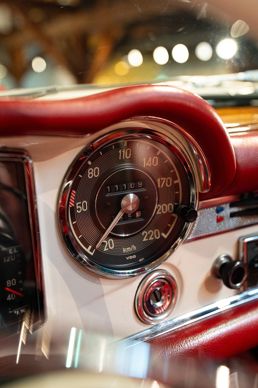 Mercedes-Benz 280 SL of Kolaha Collection Vintage Cars