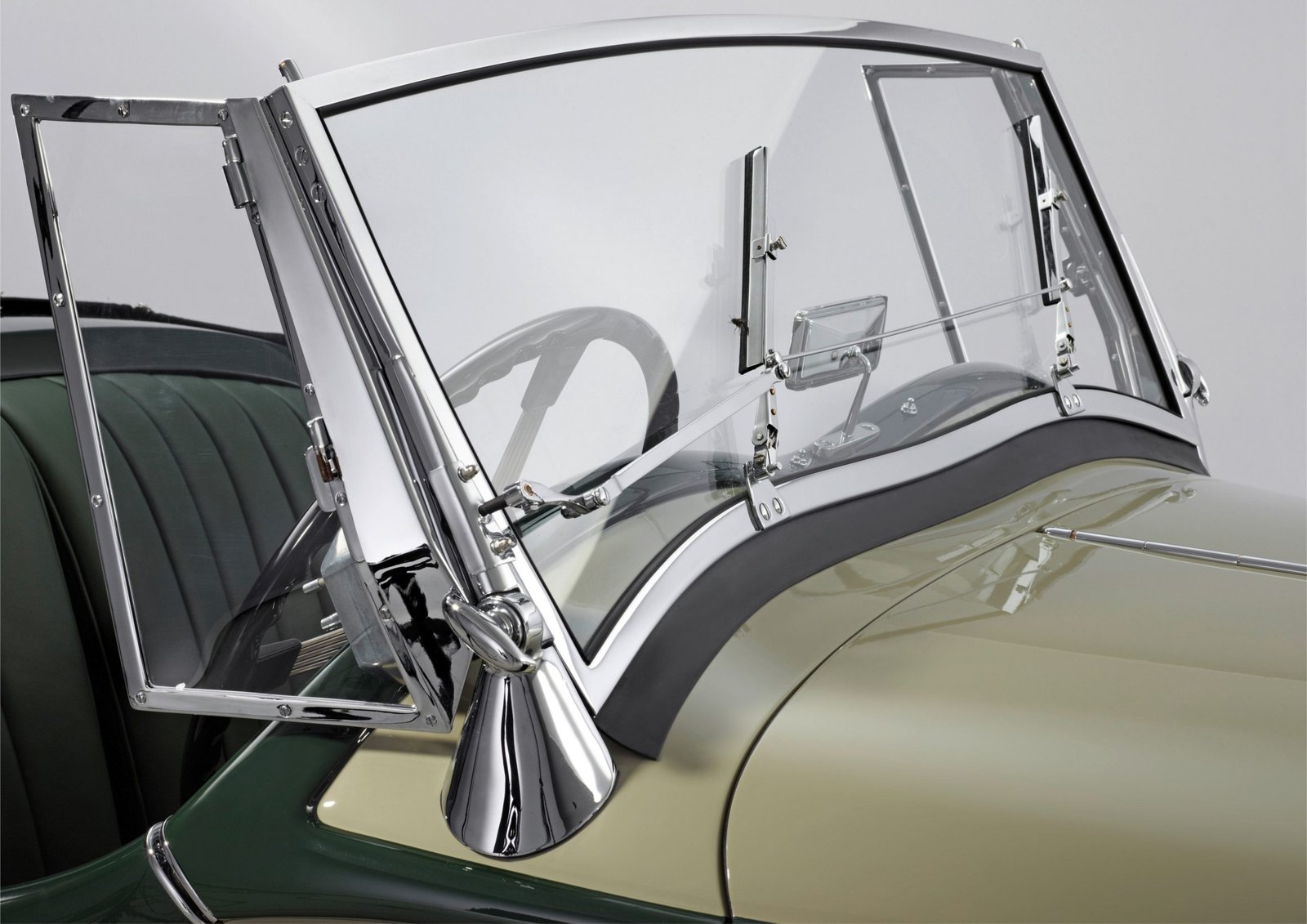 BMW 319/1 of Kolaha Collection Vintage Cars