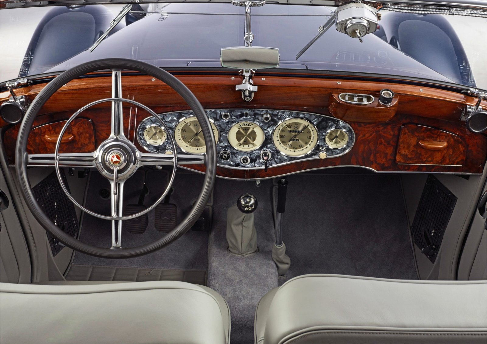 Mercedes-Benz 500 K of Kolaha Collection Vintage Cars