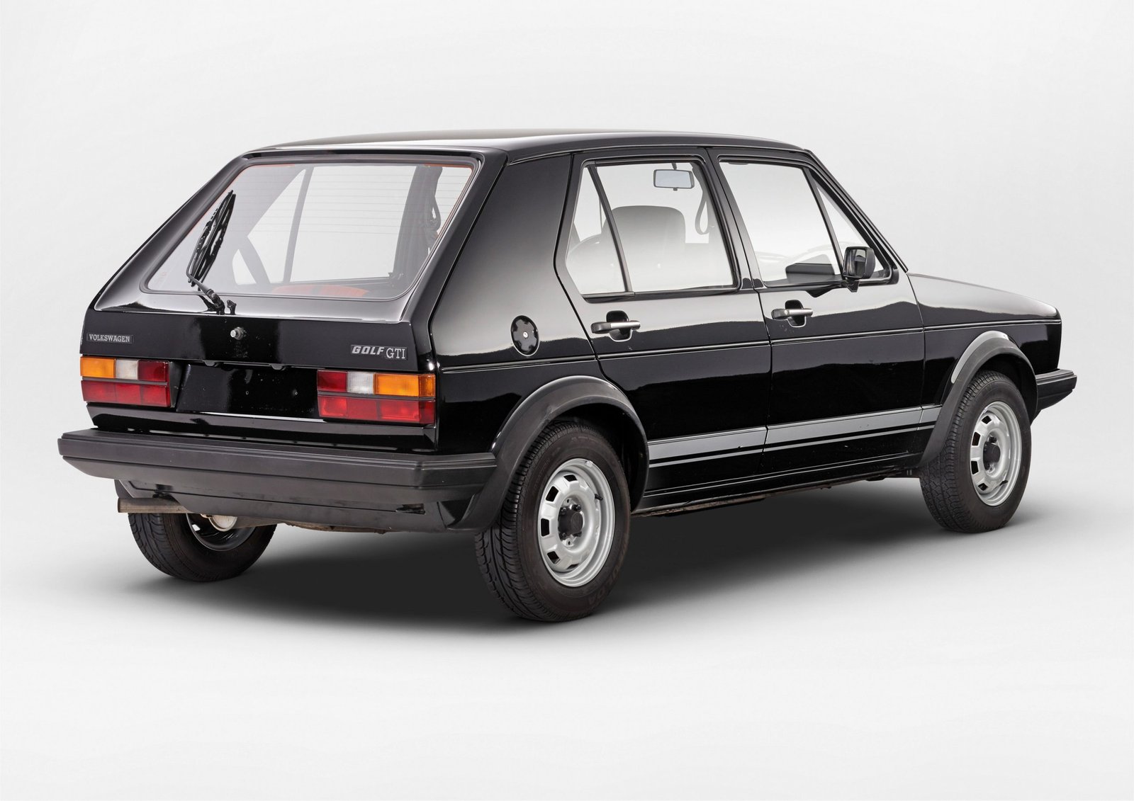 VW Golf I GTI 1.8 of Kolaha Collection Vintage Cars