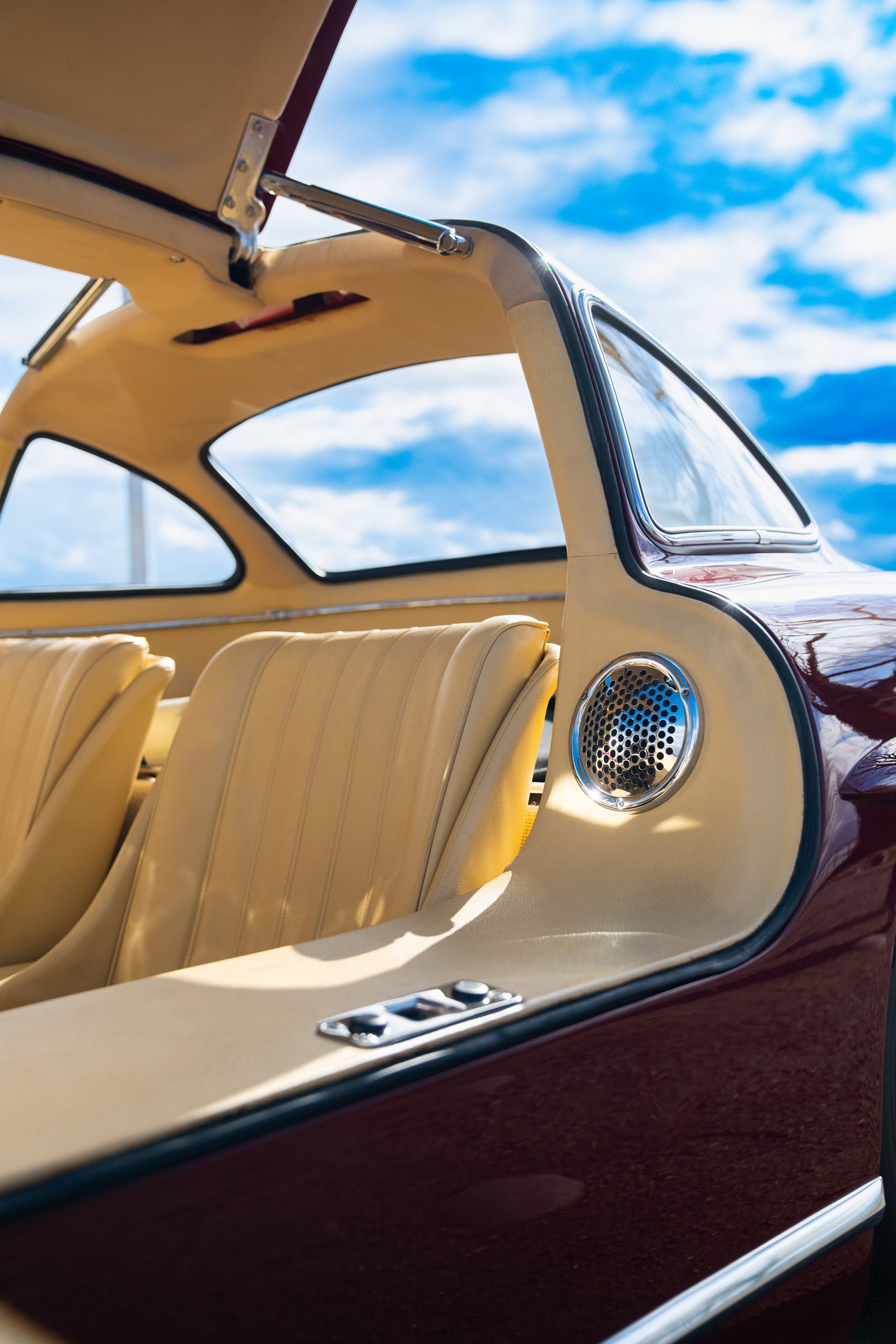 Mercedes-Benz 300 SL Gullwing of Kolaha Collection Vintage Cars